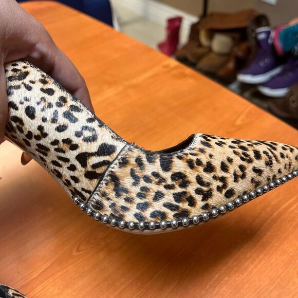 Gianni Bini Pumps Renatay Leopard Calf Hair Studded Ankle Strap Heels Size 8.5M - Picture 2 of 11